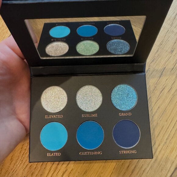 Glaminatrix Cosmetics Elevated Eyes eyeshadow palette - Picture 3 of 5